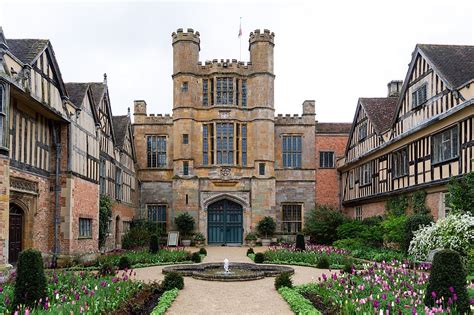 who invented tudor place